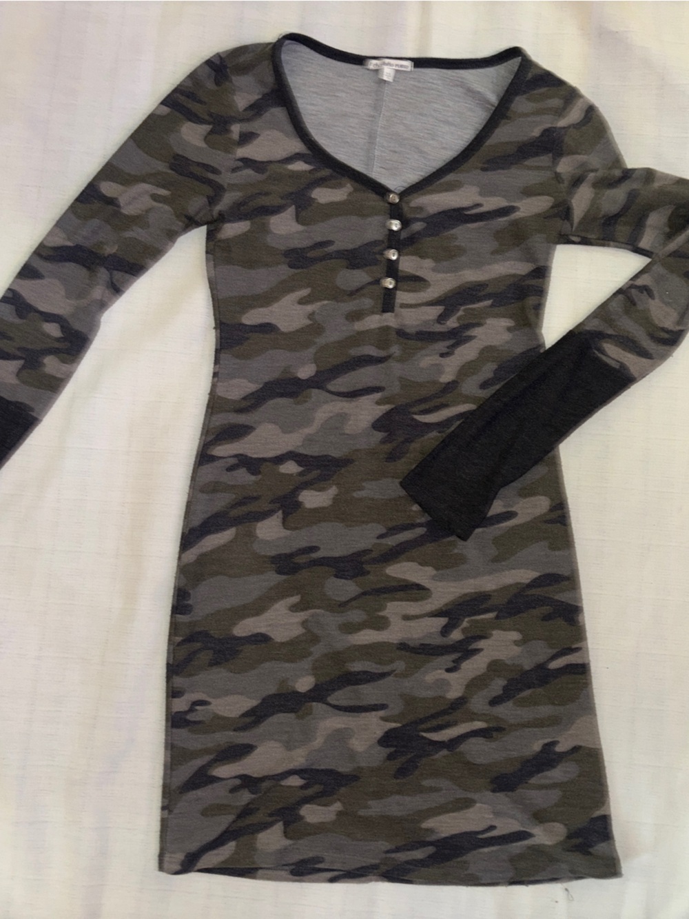 Cameo dress long sleeve small